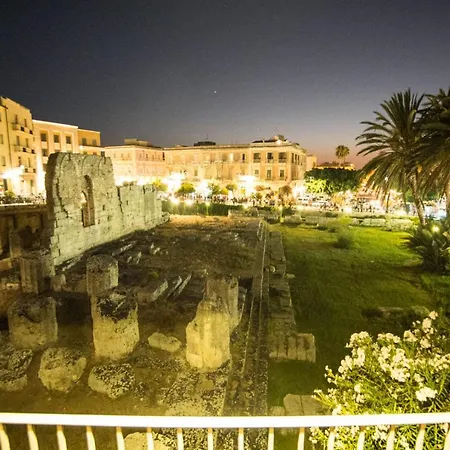 Apollonion Hh Above Apollo's Temple Ortygia * سيراكوزا