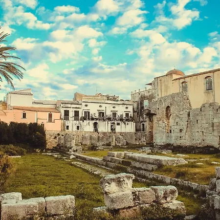 Apollonion Hh Above Apollo's Temple Ortygia شقة سيراكوزا
